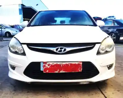 Veicolo di demolizione HYUNDAI I30  dell'anno 2011 alimentato D4FB