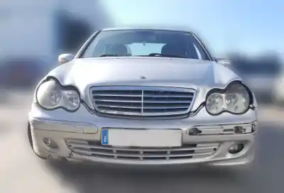 Veicolo di demolizione MERCEDES-BENZ CLASE C (W203) BERLINA  dell'anno 2004 alimentato OM646963