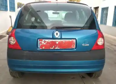Véhicule à la ferraille renault clio ii fase ii (b/cb0) authentique de l'année 2001 alimenté d4f712