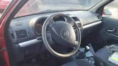 Утилизация автомобиля renault clio ii fase ii (b/cb0) base authentique года 2004 питание k9k704