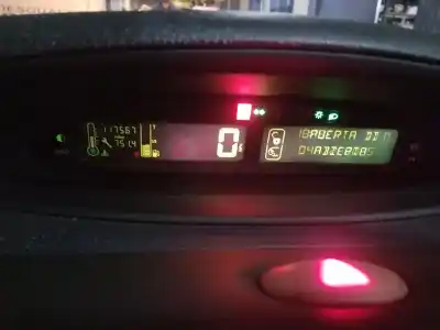 Veículo de Sucata citroen xsara picasso 1.6 hdi 90 exclusive do ano 2006 alimentado rhy