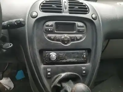 Veículo de Sucata citroen xsara picasso 1.6 hdi 90 exclusive do ano 2000 alimentado rhy