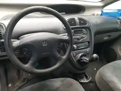 Veículo de Sucata citroen xsara picasso 1.6 hdi 90 exclusive do ano 2000 alimentado rhy