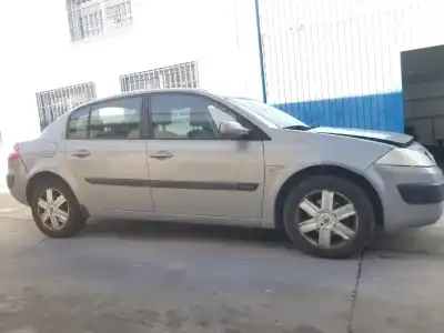Veículo de Sucata renault megane ii berlina 5p confort authentique do ano 2005 alimentado k4m760