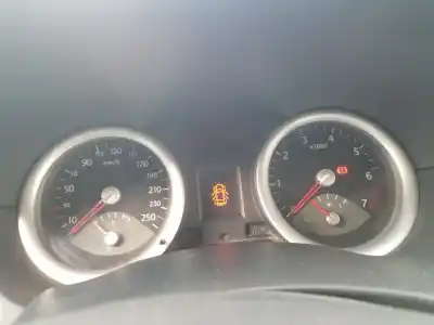 Veículo de Sucata renault megane ii berlina 5p confort authentique do ano 2005 alimentado k4m760