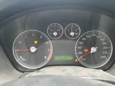 Veículo de Sucata ford focus berlina (cap) ambiente (d) do ano 2007 alimentado hwda