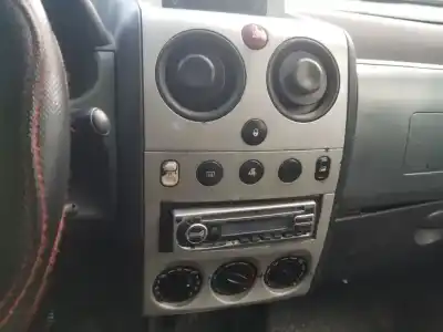 Veículo de Sucata peugeot partner (s2) combi plus do ano 2004 alimentado rhy (dw10td)