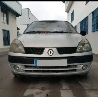 Утилизация автомобиля RENAULT CLIO II FASE II (B/CB0)  года 2001 питание K9K704