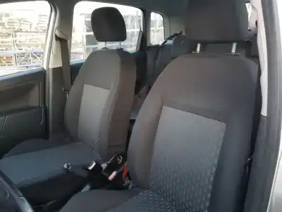 Vehicul casat ford fiesta (cbk) ambiente al anului 2004 alimentat f6ja