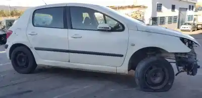 Vehicul casat peugeot 307 (s1) xr al anului 2004 alimentat rhy