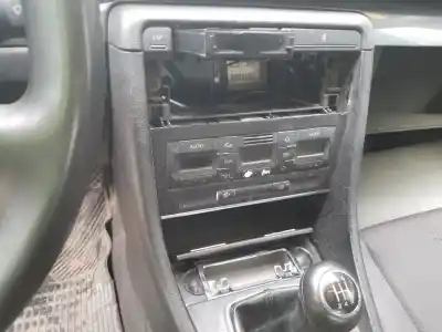 Vehicul casat audi a4 berlina (8e) 1.9 tdi (96kw) al anului 2005 alimentat awx