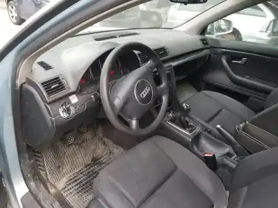 Vehicul casat audi a4 berlina (8e) 1.9 tdi (96kw) al anului 2005 alimentat awx