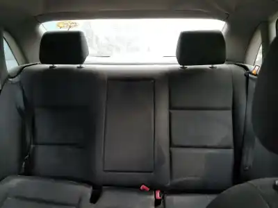 Vehicul casat audi a4 berlina (8e) 1.9 tdi (96kw) al anului 2005 alimentat awx