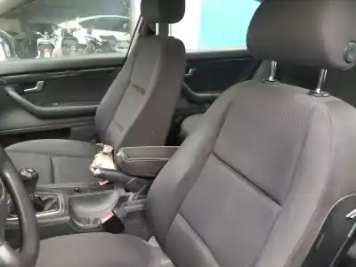 Vehicul casat audi a4 berlina (8e) 1.9 tdi (96kw) al anului 2005 alimentat awx