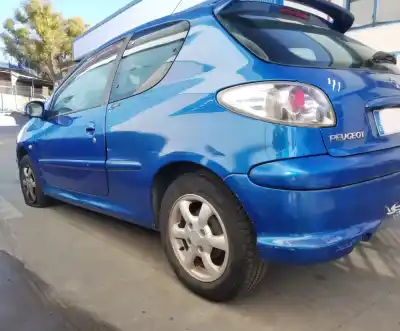 Vehicul casat peugeot 206 berlina e-music al anului 2004 alimentat kfw