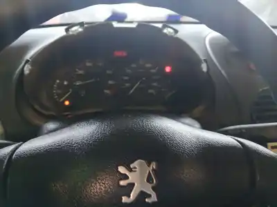 Vehicul casat peugeot 206 berlina e-music al anului 2004 alimentat kfx