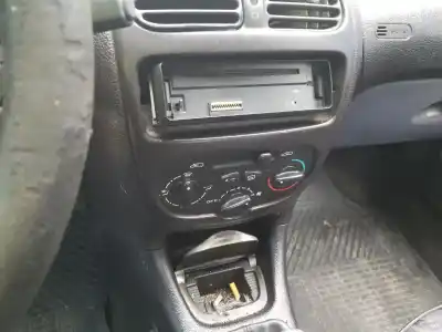 Vehicul casat peugeot 206 berlina e-music al anului 2004 alimentat kfx