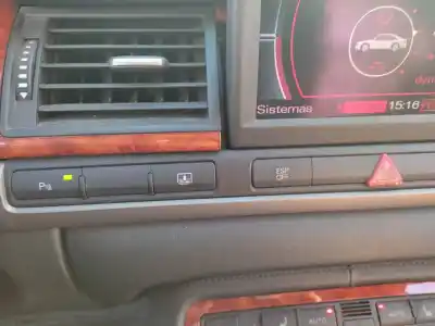 Здавання транспортного засобу audi a8 (4e2) 4.2 quattro року 2003 потужний bfm