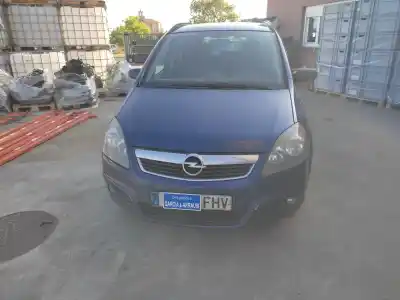 Véhicule à la ferraille opel zafira b essentia de l'année 2006 alimenté z19dt