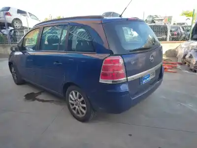 Véhicule à la ferraille opel zafira b essentia de l'année 2006 alimenté z19dt