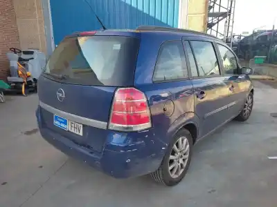 Véhicule à la ferraille opel zafira b essentia de l'année 2006 alimenté z19dt