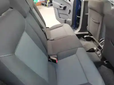 Véhicule à la ferraille opel zafira b essentia de l'année 2006 alimenté z19dt