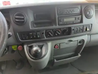 Veículo de Sucata renault master ii phase 2 bus bus 16 - plazas l3h2 techo elevado do ano 2004 alimentado g9ua754