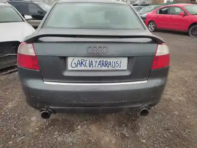 Veículo de Sucata audi a4 berlina (8e) 2.5 v6 24v tdi do ano 2001 alimentado ake