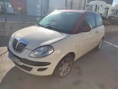 Veicolo di demolizione lancia ypsilon (101) 1.3 16v multijet argento dell'anno 2004 alimentato 188a9000