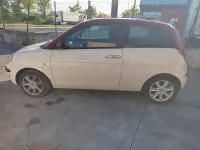 Veicolo di demolizione lancia ypsilon (101) 1.3 16v multijet argento dell'anno 2004 alimentato 188a9000