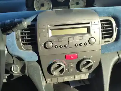 Veicolo di demolizione lancia ypsilon (101) 1.3 16v multijet argento dell'anno 2004 alimentato 188a9000