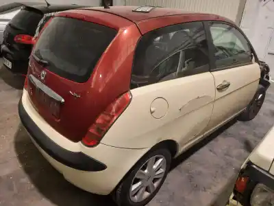 Veicolo di demolizione lancia ypsilon (101) 1.3 16v multijet argento dell'anno 2004 alimentato 188a9000