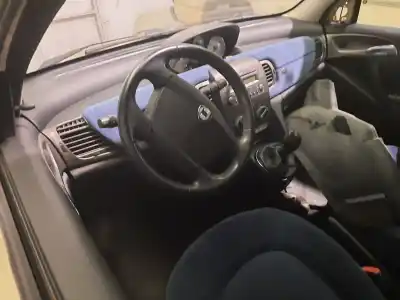Veicolo di demolizione lancia ypsilon (101) 1.3 16v multijet argento dell'anno 2004 alimentato 188a9000