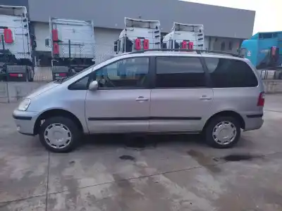 Vehicul casat ford galaxy (vy) ambiente al anului 2005 alimentat auy