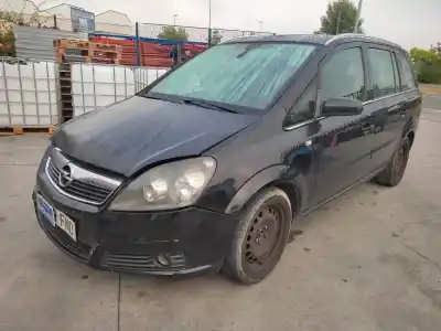 Véhicule à la ferraille OPEL ZAFIRA B Cosmo de l'année 2007 alimenté Z19DT
