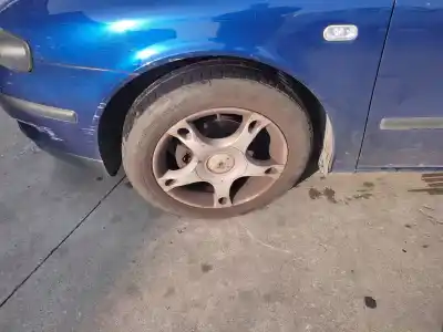 Véhicule à la ferraille seat leon (1m1) signo de l'année 2003 alimenté bcb