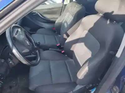 Véhicule à la ferraille seat leon (1m1) signo de l'année 2003 alimenté bcb