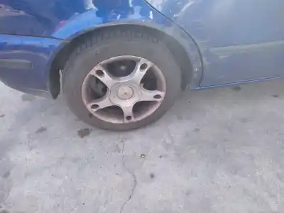 Véhicule à la ferraille seat leon (1m1) signo de l'année 2003 alimenté bcb