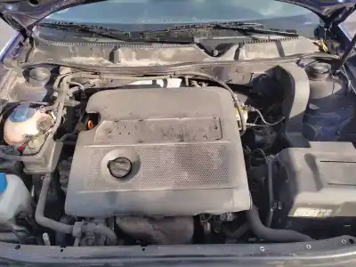 Véhicule à la ferraille seat leon (1m1) signo de l'année 2003 alimenté bcb