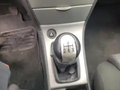 Scrapping Vehicle toyota corolla (e12) 2.0 d-4d sol berlina of the year 2006 powered 1cdftv