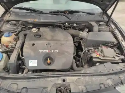 Veículo de Sucata seat leon (1m1) signo do ano 2002 alimentado asv