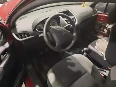 Sloopvoertuig peugeot 207 sport van het jaar 2006 aangedreven kfuet3j4