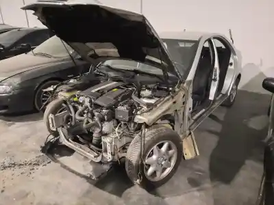 Veículo de Sucata MERCEDES-BENZ CLASE C (W203) BERLINA 1.8 CAT 143 CV / 105 KW do ano 2002 alimentado M271946