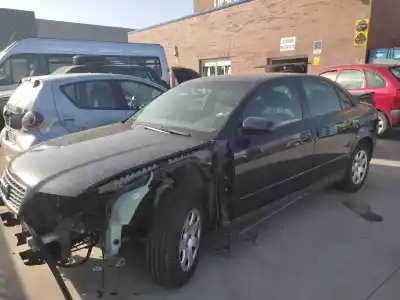 Veículo de Sucata AUDI A4 BERLINA (8E) 2.0 20V CAT (ALT) do ano 2002 alimentado ALT