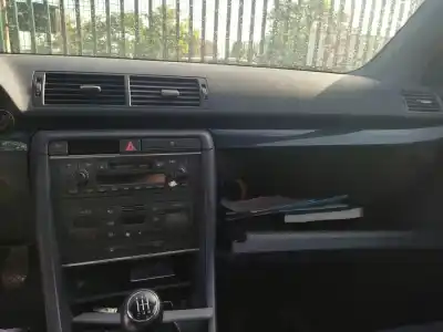 Veículo de Sucata audi a4 berlina (8e) 2.0 20v cat (alt) do ano 2002 alimentado alt