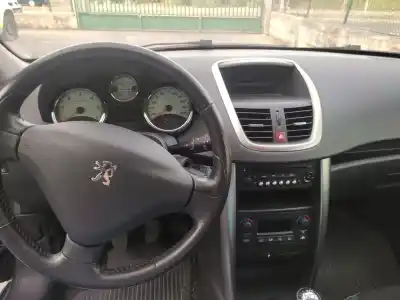 Veículo de Sucata peugeot 207 xs do ano 2009 alimentado 9hz