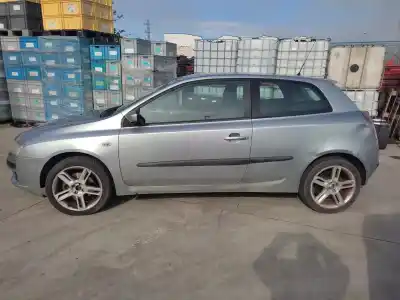 Veicolo di demolizione fiat stilo (192) 1.9 jtd cat dell'anno 2004 alimentato 192a1000