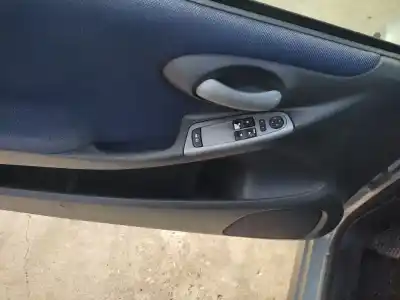 Veicolo di demolizione fiat stilo (192) 1.9 jtd cat dell'anno 2004 alimentato 192a1000