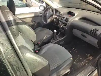 Veículo de Sucata peugeot 206 berlina gti do ano 2002 alimentado rfn