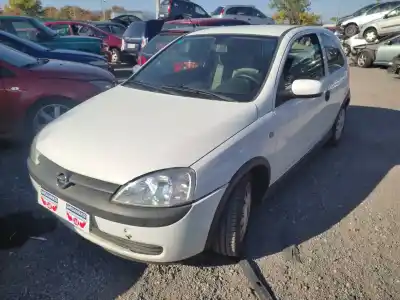 Scrapping Vehicle OPEL CORSA C 1.2 16V CAT (Z 12 XE / LW4) of the year 2001 powered Z12XE